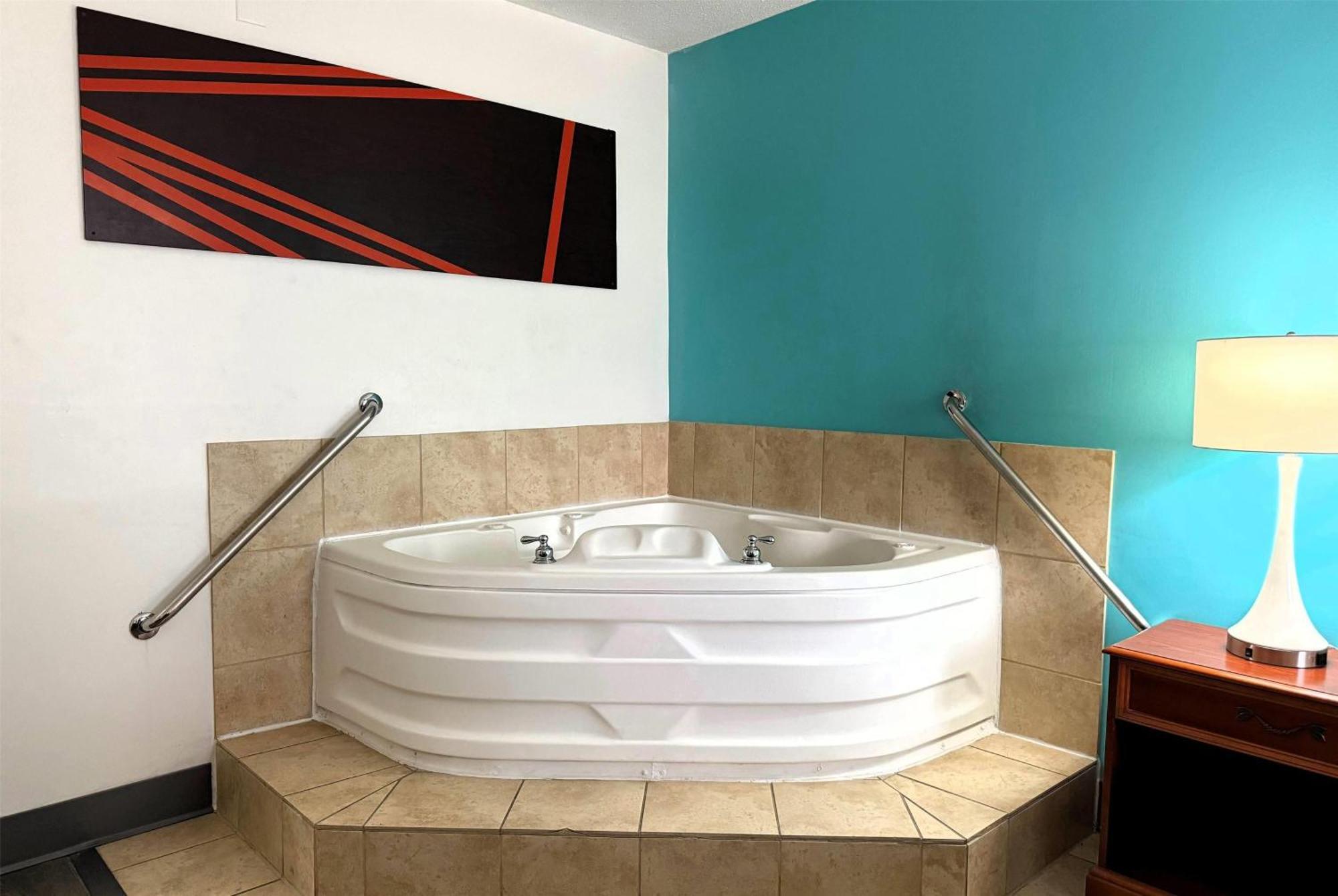 Howard Johnson By Wyndham Evansville East Extérieur photo