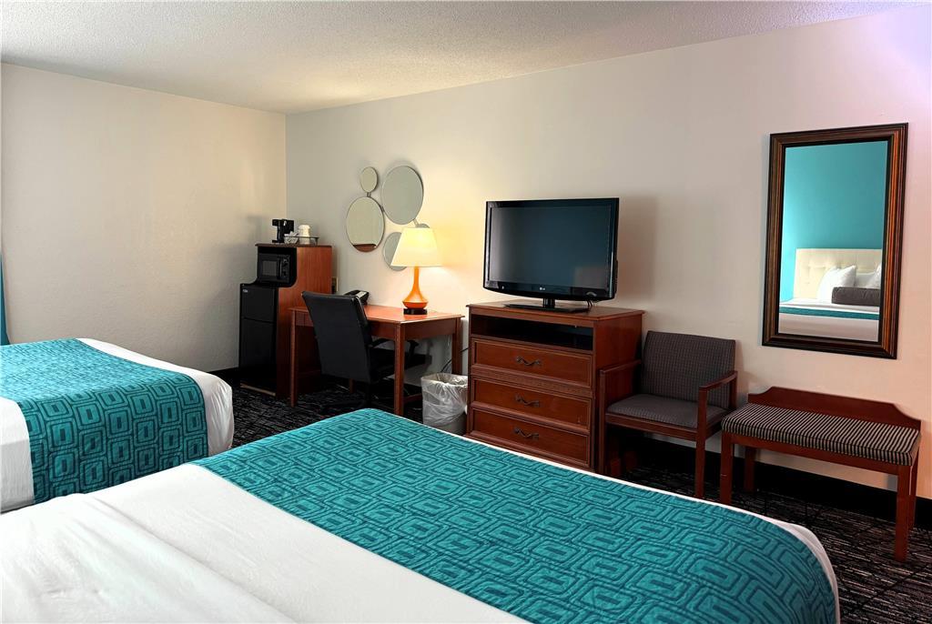 Howard Johnson By Wyndham Evansville East Chambre photo