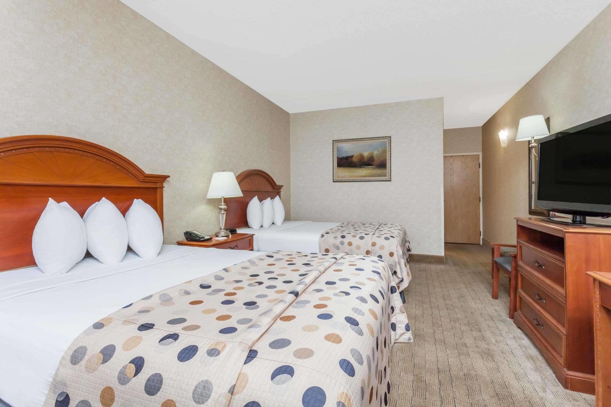 Howard Johnson By Wyndham Evansville East Extérieur photo
